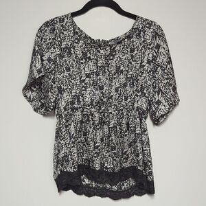 NWT Poetry Clothing Black and Gray Short Sleeve Blouse